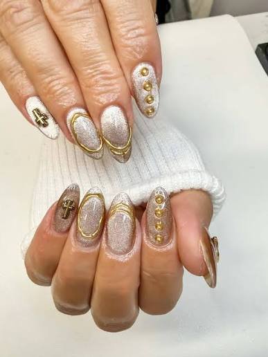 Abstract Gold Foil Strokes